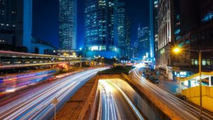 Blockchain i CarSharing zmieniają oblicza miast. Jak technologia wprowadza ruch uliczny w XXI wiek.